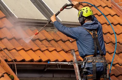 Démoussage et hydrofuge de toiture à Felon